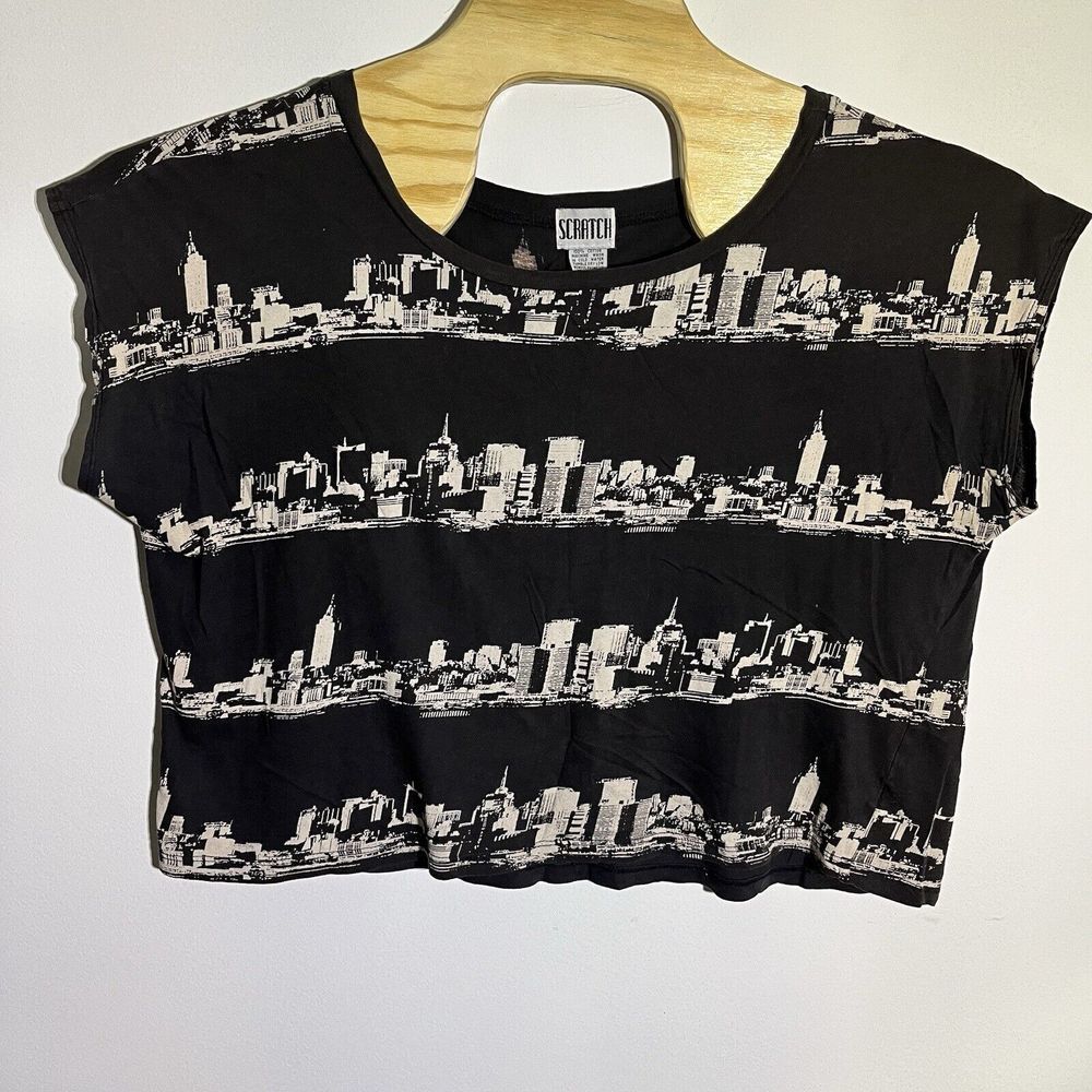 Scratch Women's Medium Oversized Slouchy Boxy City Skyline Black White T Shirt